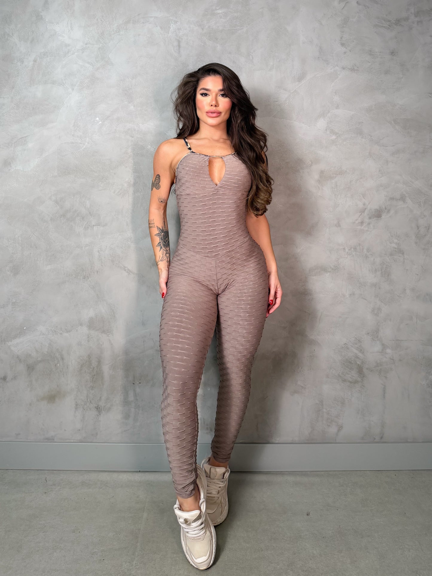 SCRUNCH BOOTY LIGHT BROWN WAVE JUMPSUIT