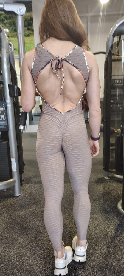 SCRUNCH BOOTY BEIJE WAVE AND BROWN DETAIL JUMPSUIT